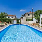 Nika-8 By Interhome Appartement Umag