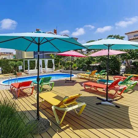Apartamento Nika-8 By Interhome