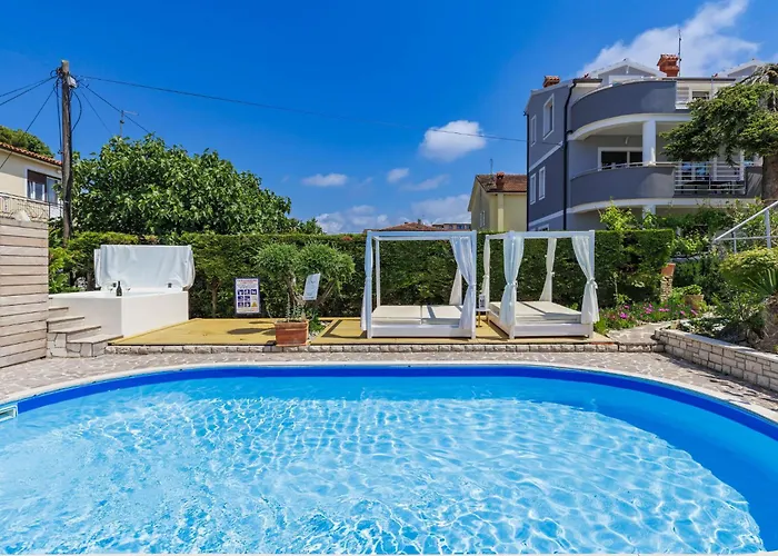 Nika-8 By Interhome Umag