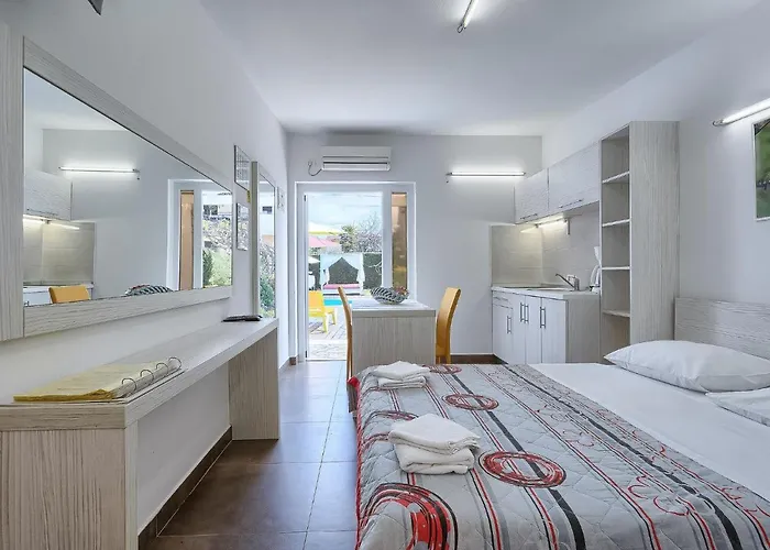 Nika-8 By Interhome Lejlighed