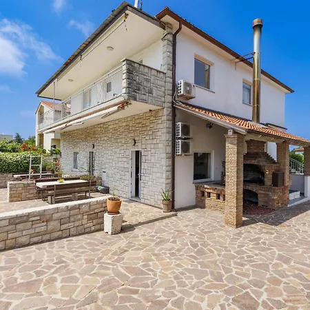 Nika-8 By Interhome Apartman