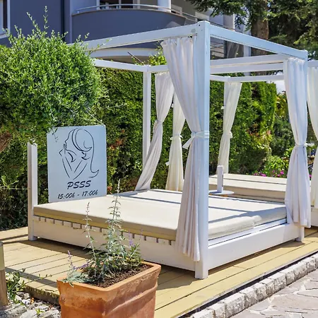 Apartman Nika-8 By Interhome *