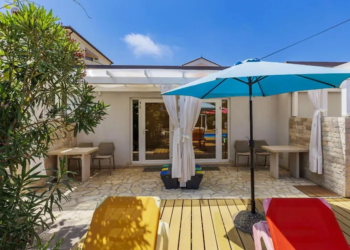 Nika-8 By Interhome * 우마그