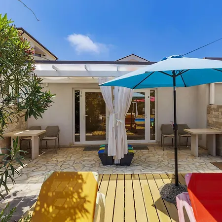 Nika-8 By Interhome * Umag